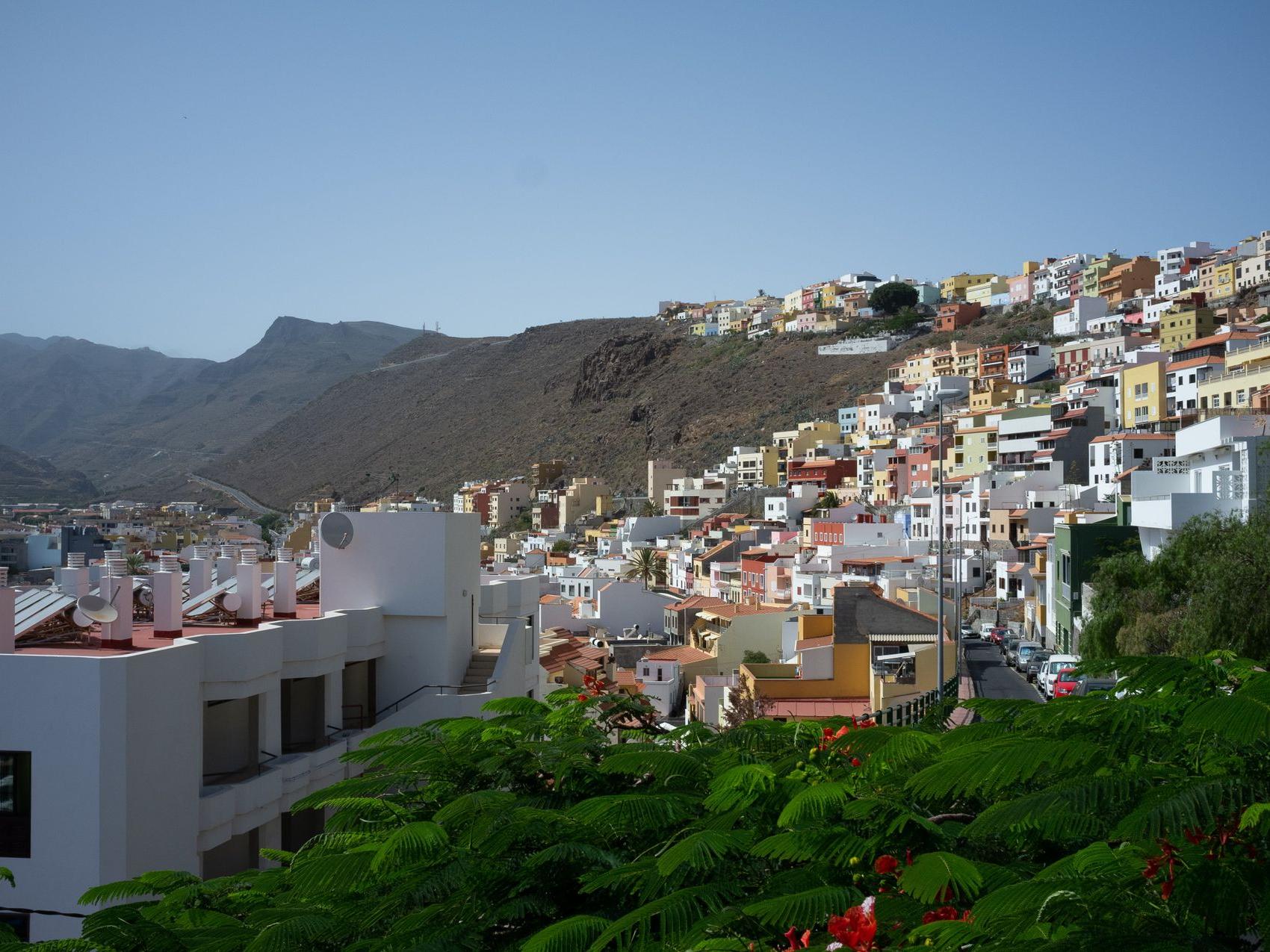 Vista de un pueblo de La Gomera